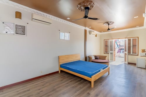 Renovated 1 Bedroom Apartment For Sale - Phsar Chas, Phnom Penh