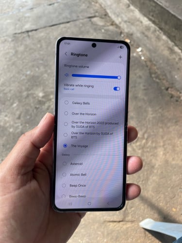 Sell Samsung z flip4 company 98%