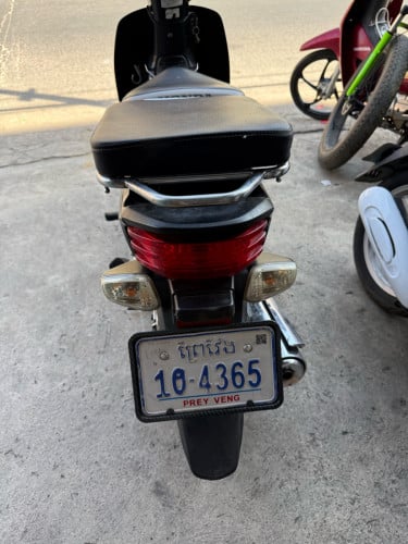 Super cub 2012ម៉ាសិន110cc