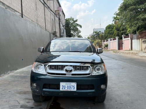 Vigo 2005 លេខដៃ​ ឡានស្អាត​