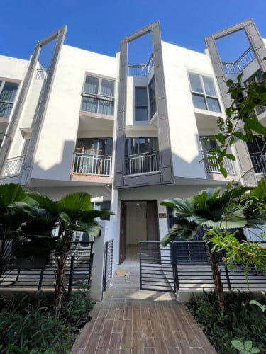 Villa for RENT! • Location: Chbar Ampov National road1 .