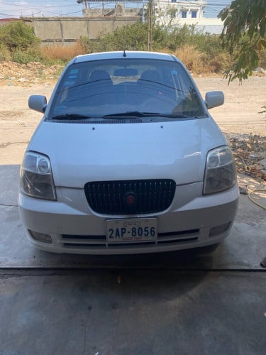 ធានា​ឡាន​ថ្មី​ស្អាត​ទីតាំង​ភ្នំពេញ​