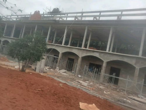 ជាងជំនាញជួសជុលផ្ទះ។