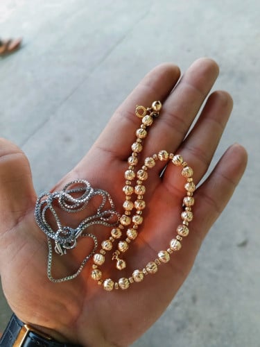 សុខសប្បាយហេងៗមើលឃើញដូចក្នុងរូប