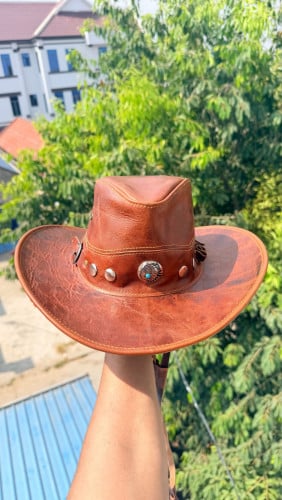 មួកខូវប៊យស្បែក