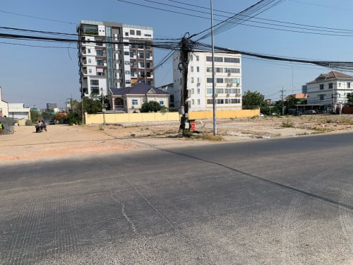 ដីជួលផ្លូវបី នៅភ្មំពេញថ្មី