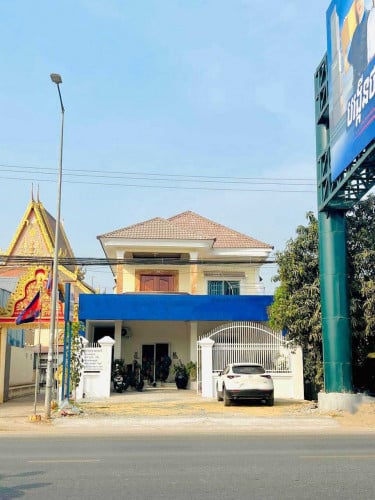 ផ្ទះអាជីវកម្មសម្រាប់លក់ នៅលើផ្លូវធំផ្លូវជាតិលេខ1 (សង្កាត់វាលស្បូវ) កំពុងមានចំណូលពីការជួលស្រាប់