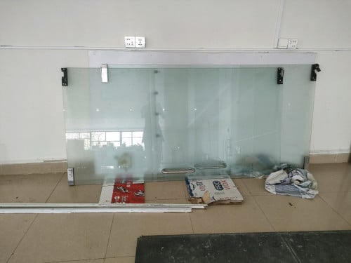 លក់ទ្វាកញ្ចក់1 ឈុត