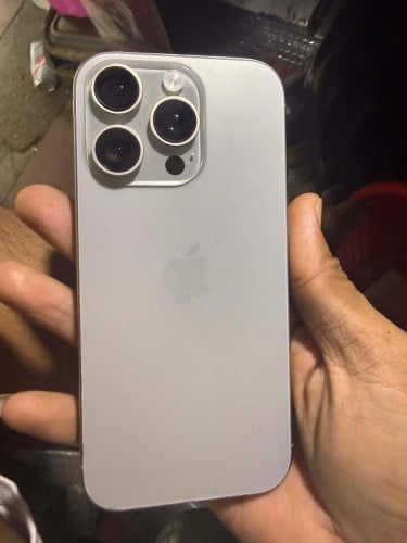 លក់16pro 256$scne  pass sim+wifiជាំអេក្រង់តិចប្រើស្រួល