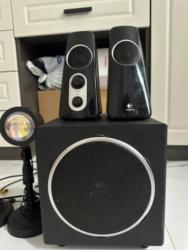 ធុងបាស់ និង ភ្លើងពណ៌បាញ់ លក់ 35$