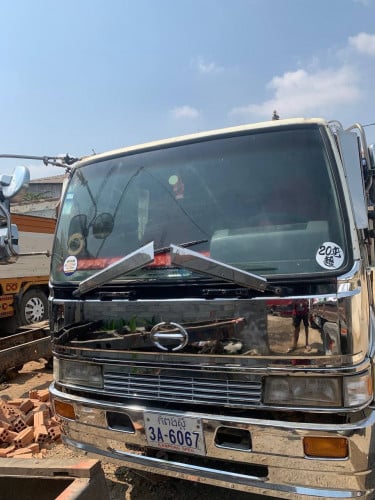 បែនលក់​ ចង្កូត​ ឆ្វេង​ ម៉ាសុី​តូច​ ប៉ុង​ 8តោន​ ឯកសារ​គ្រប់​ ផុត​ ឈៀក