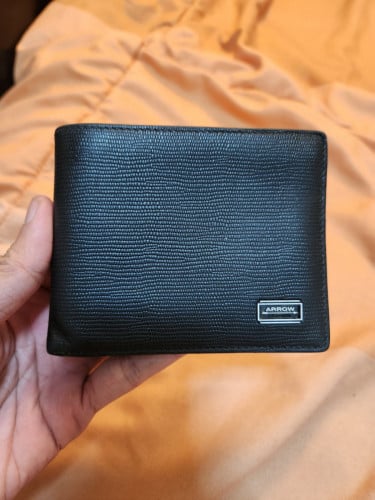 កាបូបលុយ ARROW (Brand USA) មួយទឹក ប្រើបានជិត 2សប្តាហ៍