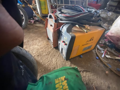 ប៉ុសកាត់ Cut machine