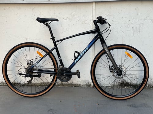 កង់មួយទឹកនៅស្អាតណាស់បងប្អូន ប្រភេទរត់ល្បឿន Giant 700c