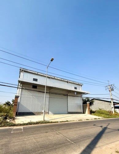 រោងចក្រ/ឃ្លាំងជួល ទំហំធំទូលាយ រាងអក្ស L ជាប់ផ្លូវធំ!