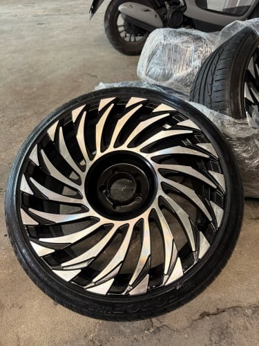 លក់យ៉ាន់​ R18x8.5j