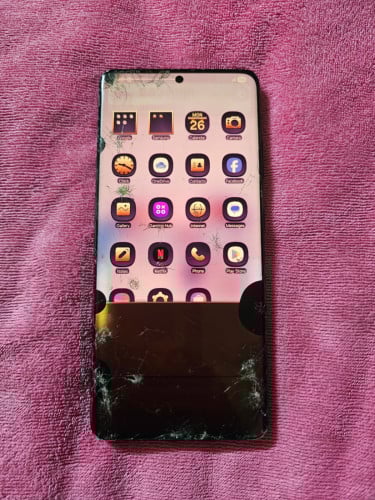 លក់ S21 Ultra ខូចអេក្រង់