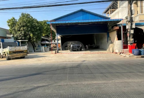 ឃ្លាំងសម្រាប់ជួល / Warehouse for Rent