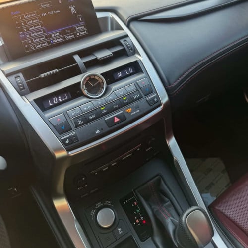 2016 មហាថ្មីខ្លាំង Lexus NX 200T Fsport ប៉ុង1