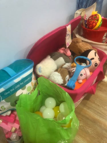 Baby toys and foldable chair