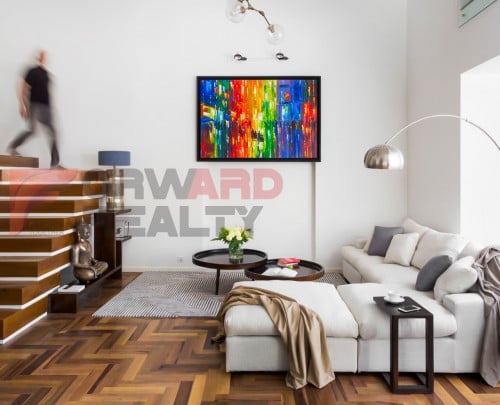 Dublex 3 Bedrooms apartment with gym available for rent in Tonle Bassac Area.