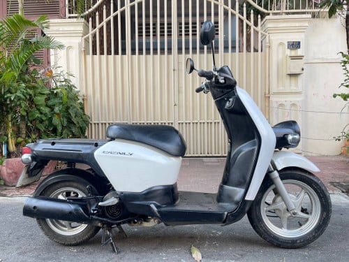 Honda benly 50cc, 2011, 570$ have all documents
