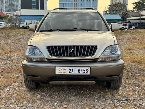 Lexus RX 300 2000 pong 2  ឡើង01 ម៉ាសែត ឡានស្អាតអត់បុក អត់ច្រះ តំលៃ 9300 ចរចារ