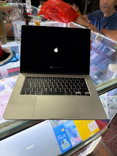 MacBook Air 15” M3 / 16 / 256 / 99%