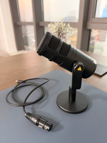 Maono Dynamic Microphone ( Xlr Interface): open boxes but never use