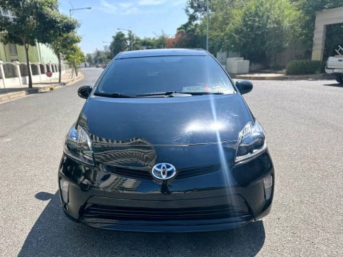 Prius 012 option 3 solar ក្រដាសពន្ធថ្មីតំលៃ 17000$ ចចារធានា1 ខែ