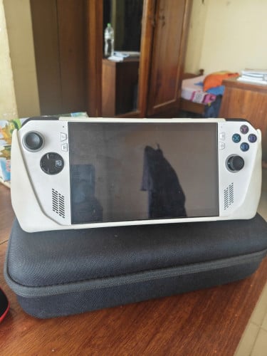 ROG Ally Z1E 512G like news with Case + bag + Charger