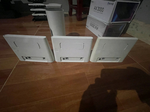 Router Huawei SIM and Wan Port