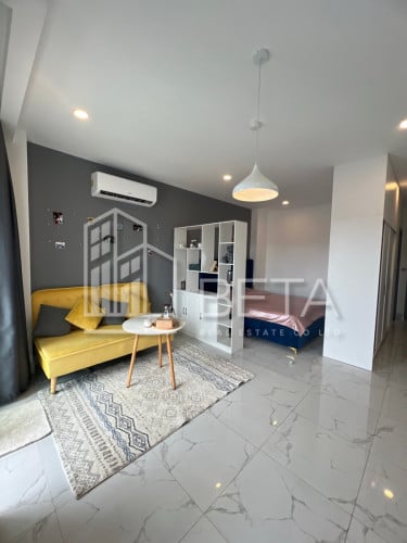 Studio LZ condo 500$