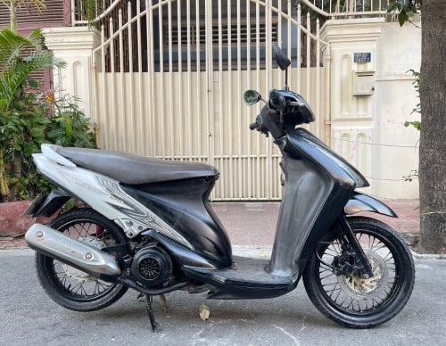 Suzuki step (125cc, year2007, 350$) have all documents