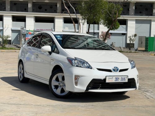 Toyota Prius 2010 Option 5 (ម្ចាស់ដើម)