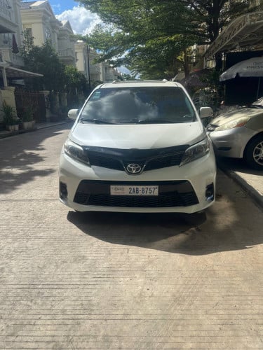 ឡានស្អាតមានហាសរួចយកទៅប្រេីតែម្តង