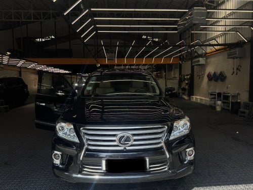 រថយន្តលក់ប្រញ៉ាប់ ម្ចាស់ត្រូវទៅក្រៅប្រទេស