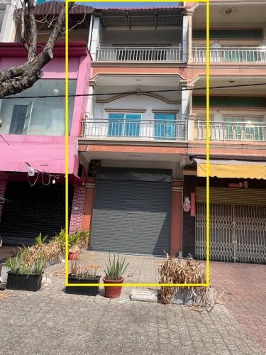 ផ្ទះអាជីវកម្មសម្រាប់ជួលនៅ ផ្លូវកម្ពុជាក្រោម