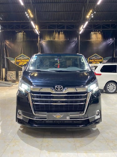 ជាប្រភេទឡានដឹកបានគ្នាច្រើនហើយធំទូលាយ និង សុីម៉ាស៊ូតតិចទៀត