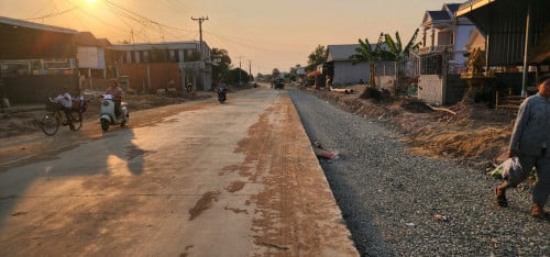 ដីលក់