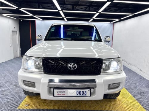 𝐓𝐎𝐘𝐎𝐓𝐀 𝐋𝐀𝐍𝐃𝐂𝐑𝐔𝐈𝐒𝐄𝐑 𝟏𝟗𝟗𝟗 𝐕𝟖 កៅអីបីជួរ(ប្រេីម៉ាស៊ូត)