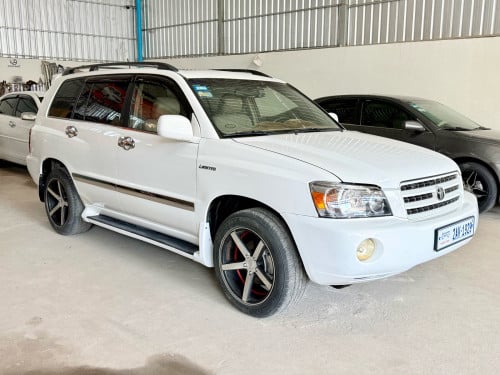 ឡានលក់ឆ្នាំ02 Limited បើកដំបូល ម៉ាញ៉េJBL full option ពេញ ប៉ុង1 ពណ៌ស