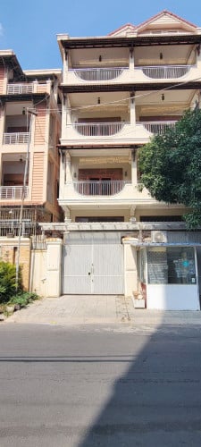 ផ្ទះអាជីវកម្ម 1ជង់ សម្រាប់ជួល