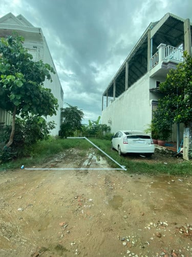 ដីលក់ 25,xxx$ ចរចារ /ប្លង់រឹង 4.2x19.5m បែរត្បូង