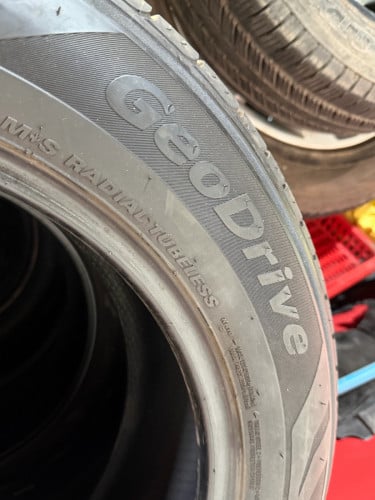 សំបកកង់ឡាន​ 255/60/18 100H ឆ្នាំ​ផលិត​ 2022 1=10$ យក 4= 20$