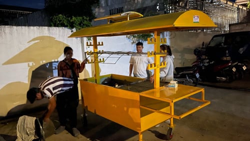 លក់រទេះអាំងជ្រូក​ មួយទឹក​ 90%