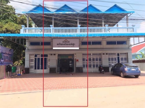 ផ្ទះអាជីវកម្ម លក់បន្ទាន់តម្លៃ 92,000$ សល់1ល្វែងចុងក្រោយ ទីតាំងផ្សារព្រែកឯង