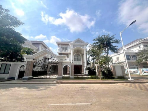 វីឡាព្រីនAកែងសម្រាប់ជួល នៅបុរីប៉េងហួតបឹងស្នោរ