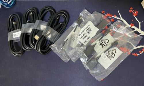 ខ្សែរDP 2ម៉ែត្រថ្មី 5$ - Mini DP to DP ថ្មី 3$ យកជាset 7$ Free Deliveryក្នុងភ្នំពេញ