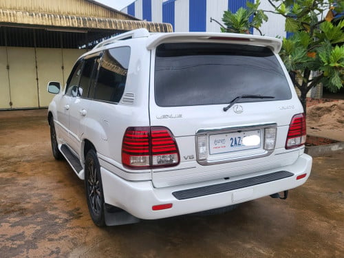 លក់Lexus lX 470 ឆ្នាំ04 ពណ៌ស ហ្វូលពេញ